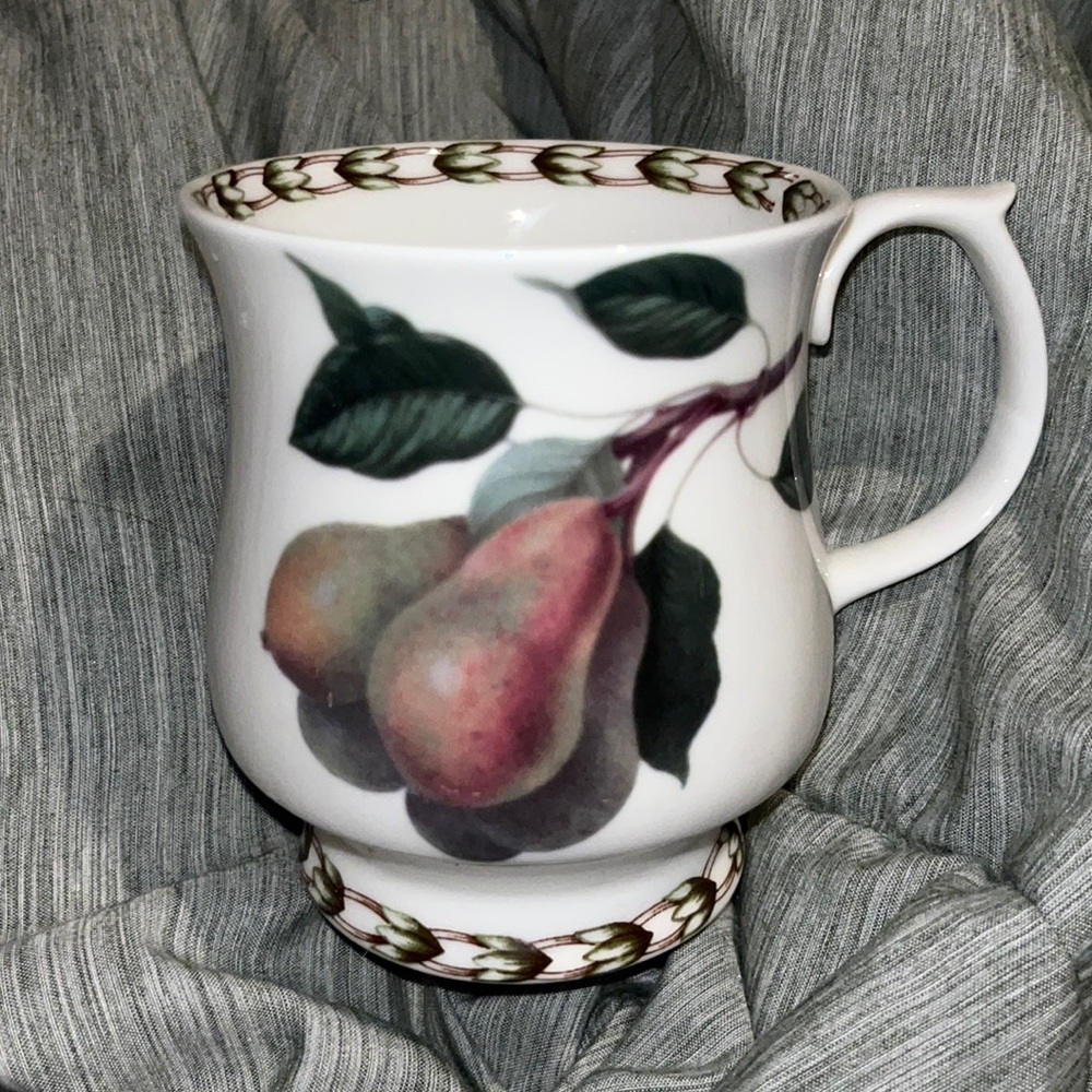 Fine Bone China - Queen’s Hookers Fruit